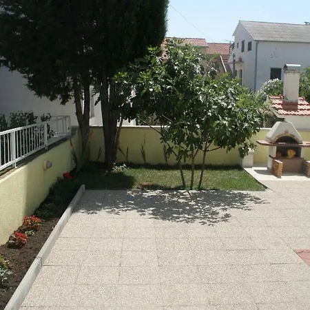 With A Parking Space - 4210